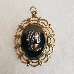 2/15$ Vintage Gold tone and gray/black cameo style pendant